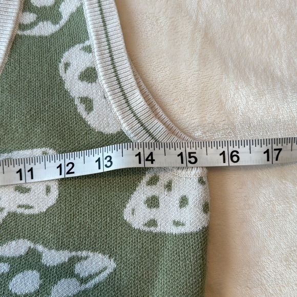 SHEIN Mushroom V-Neck Sleeveless Crop Knit Sweater Vest Size M Green - Picture 5 of 9